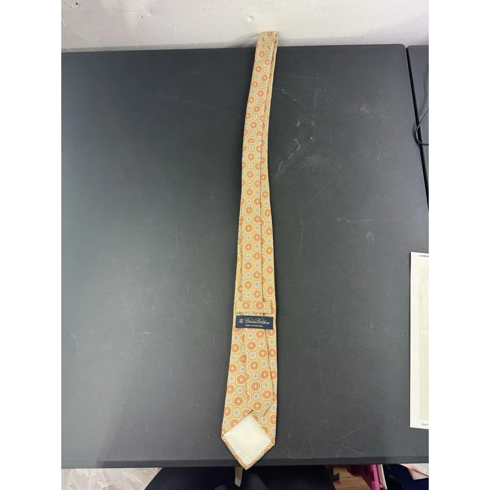 NWT Brooks Brothers Medallion‎ Tie Peach Blue Red